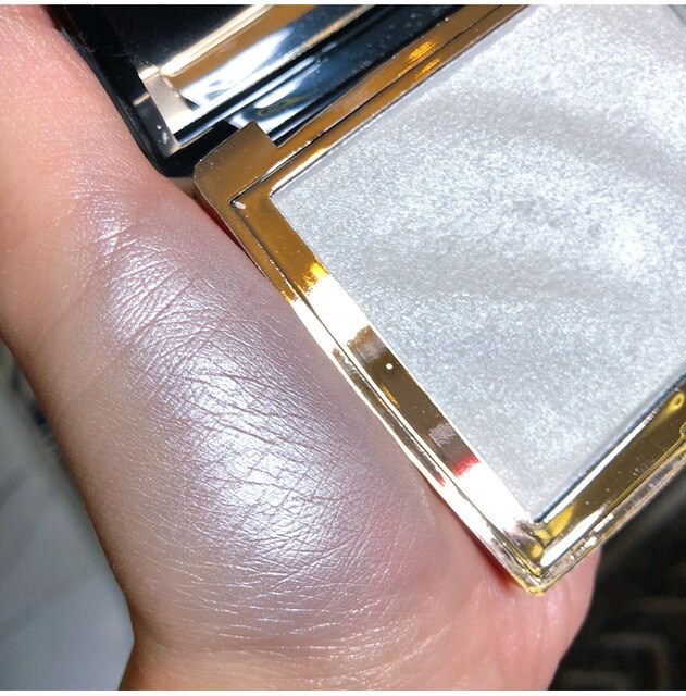 HOJO Glistening Highlighter Glow Makeup Palette